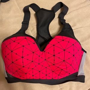 Victoria Sport sports bra